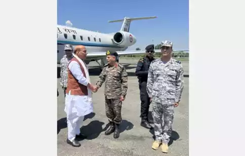 Defence Minister arrives in Srinagar