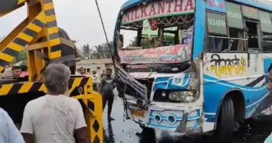 Bus Overturns on NH-16 in Khordha; Over 30 Injured, 7 Seriously Hurt