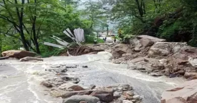Indian Air Force rescue first batch of stranded civilians from Chaten in North Sikkim