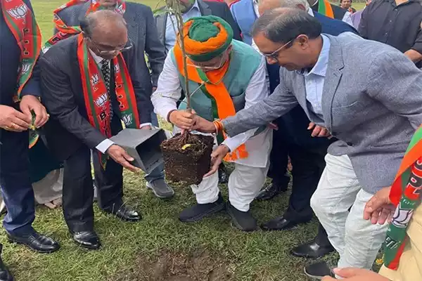 Union Minister Arjun Ram Meghwal plants tree under ‘Ek Ped Maa ke Naam’ initiative in London
