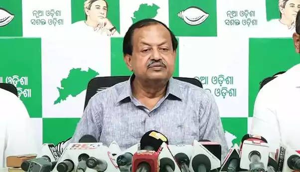 BJD protest, FM College self-immolation, Soumyashri Bisi, Odisha politics, RDC office gherao, Higher Education Minister resignation, student suicide, Bhubaneswar news, judicial inquiry demand, Debi Prasad Mishra, Odisha student agitation