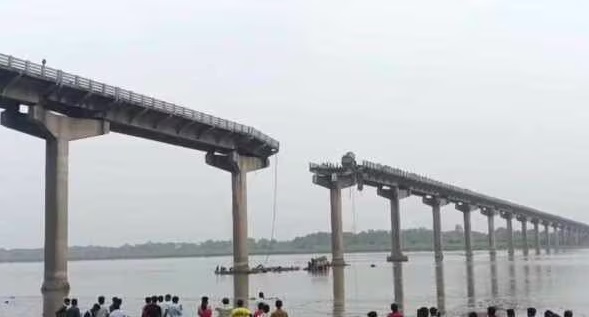 Bridge Collapse in Vadodara