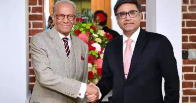 FS Misri calls on Mauritius PM Ramgoolam