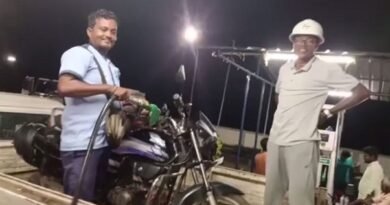 Odisha Petrol Bottle Ban Sparks Trouble: Youth Hires Pickup Van to Refuel Bike in Cuttack