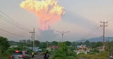 Mount Lewotobi eruption