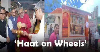 National Handloom Day 2025 Haat on Wheels