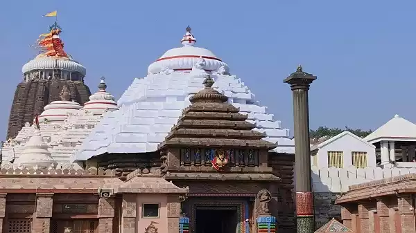 Jagannath Temple Puri with devotees outside during ritual closure
