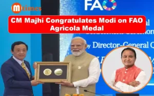 Narendra Modi receiving FAO Agricola Medal in Rome as Odisha CM Mohan Majhi congratulates him